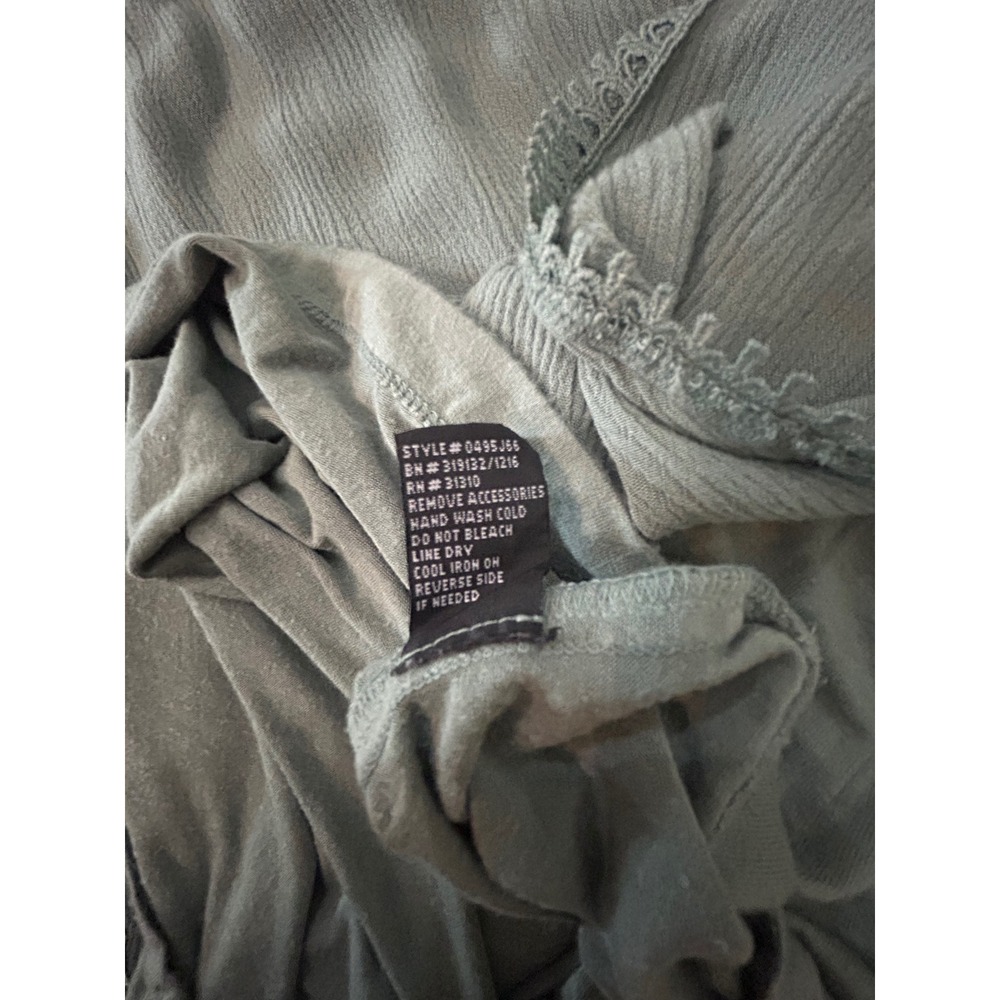 Sage Green Layered V-Neck Top Women Size M Crochet Lace Trim - Picture 7 of 7